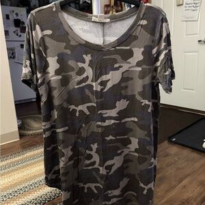 Zenana Outfitters Camouflage Short Sleeve Tee